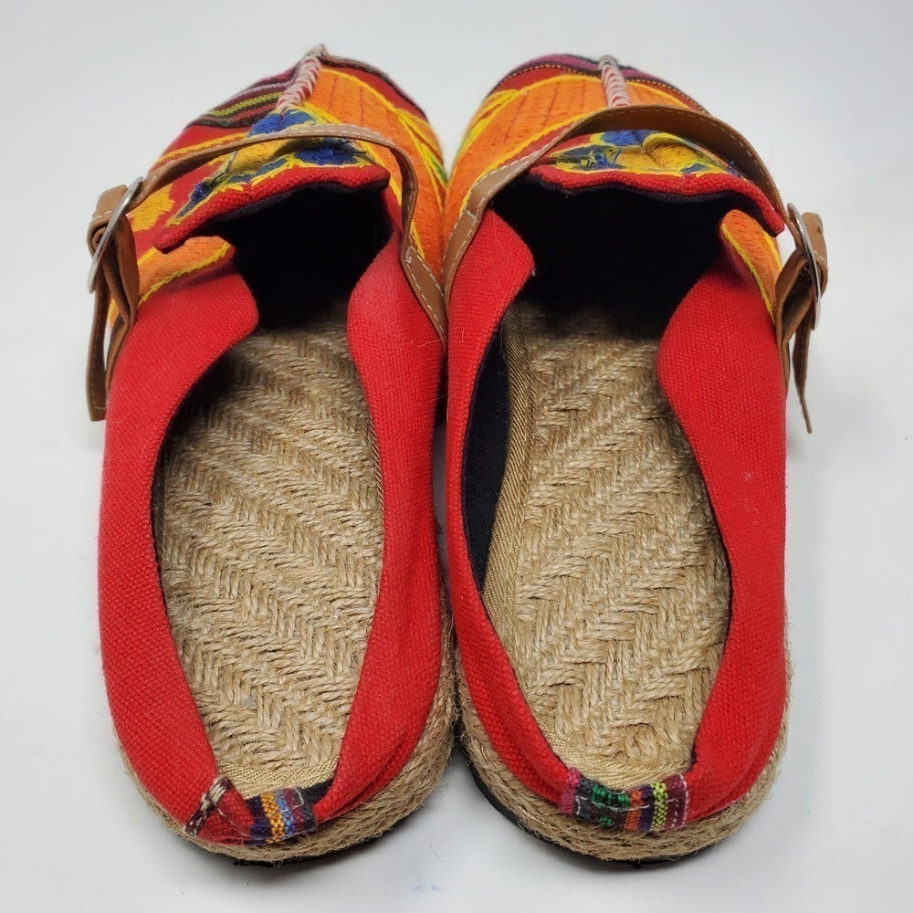 Unbranded Embroidered Floral Fabric Slip on Straw Boho Sandals Size 8 - Picture 5 of 6